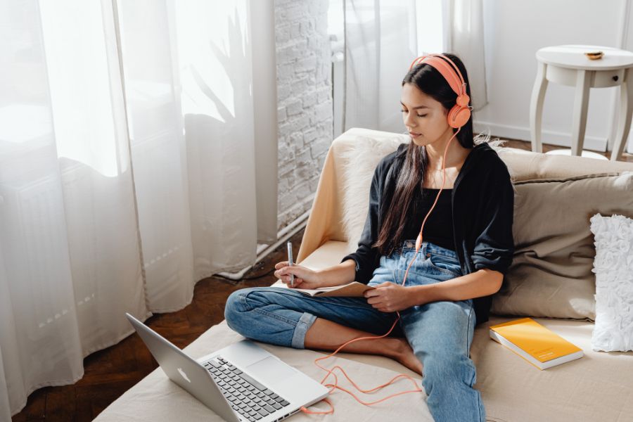 Besser lernen mit binauralen Beats